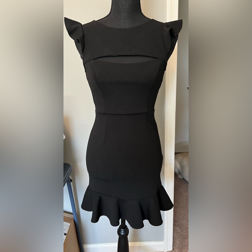 Little black dress- Selfie Leslie Small